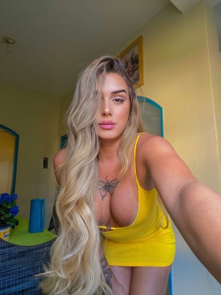 Hi babe, whats up?

Pleasure, my name is Isa, I came straight from Brazil, it's my first time in the city.
I'm blonde, tall, thick legs, light brown eyes, my skin is super smooth and delicate and I have a 8inches fully functional.
I love doing passive and active too, no frills, very naughty.

I'm super calm, I leave my clients at ease and I don't like to provide robotic service, I like the person to feel comfortable with me so we can have a very pleasant moment together.

I live in a super clean, discreet and safe place!!

To feel safer, I leave links to my social networks where you can follow photos and videos in real time.