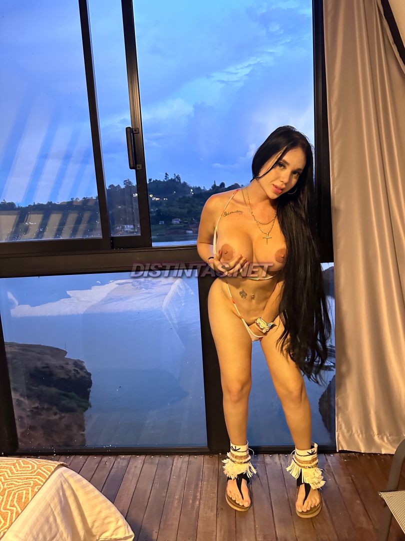 Emily Muñeton