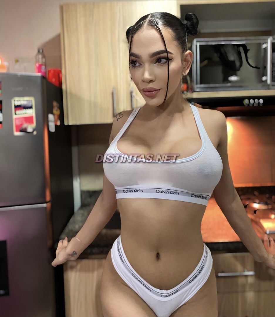 Mia Montesinos