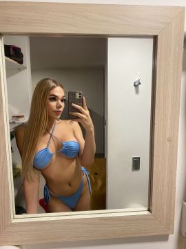 Mia Montesinos