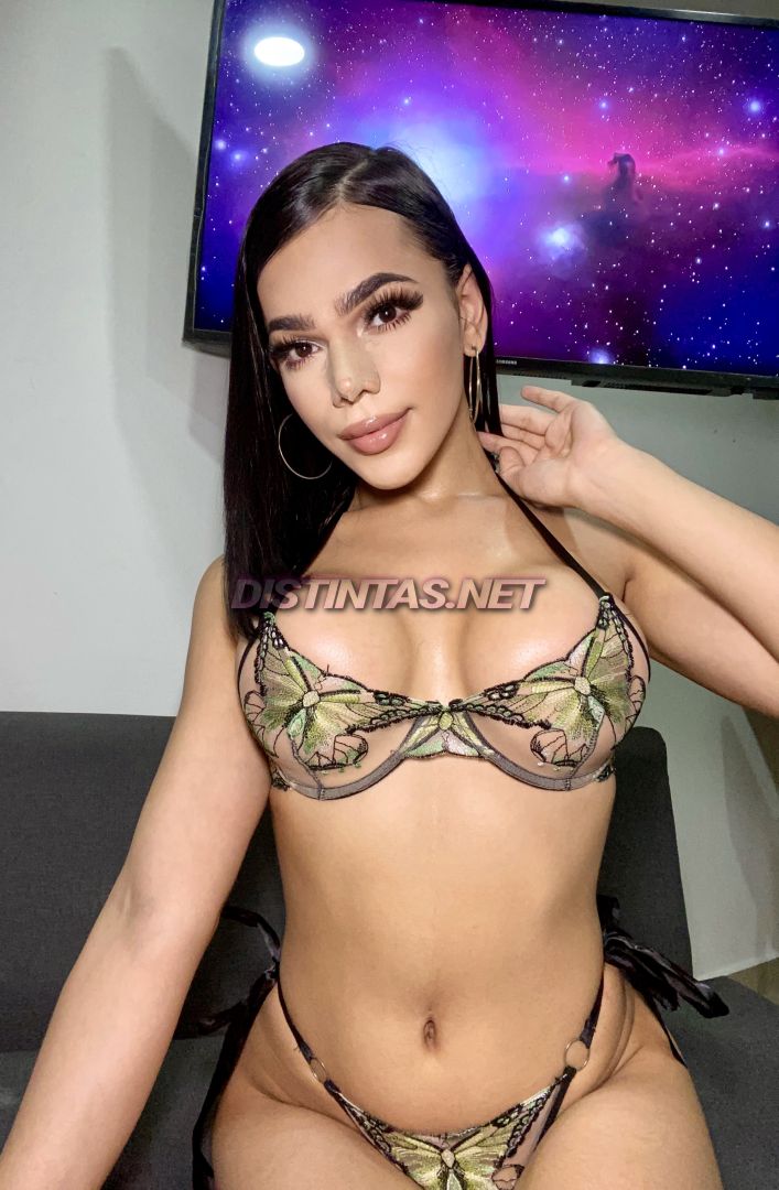Mia Montesinos