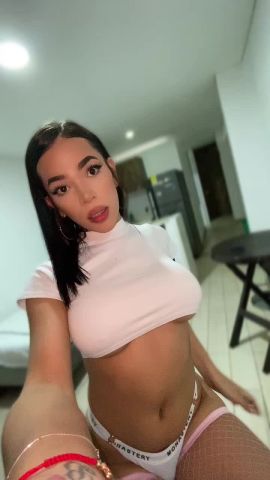 Mia Montesinos