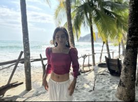 Skinny babe Nicoya