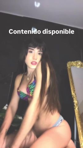Skinny babe Nicoya