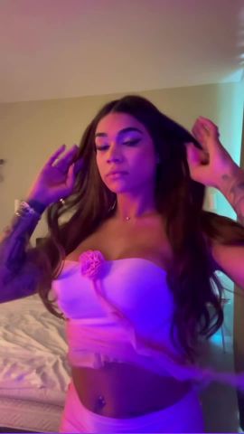 Yara Bueno Ts