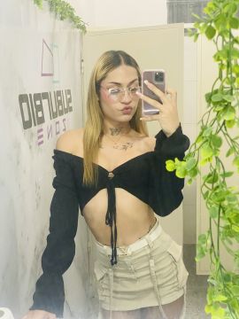 Alondra Comelles