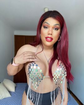 Julia Marqueziny