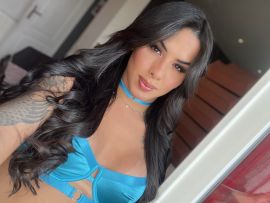 Julia Azevedo 