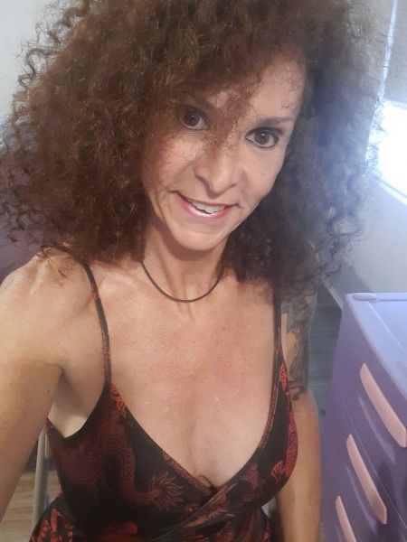 Hello boys and T=girl/girls  I'm here in the largo Florida area I love to meet with new people hope we can have some fun in this wonderful world we live in. My hours are 9am to 9pm also I like a 200 gift to meet up. Love is the way  to Happiness