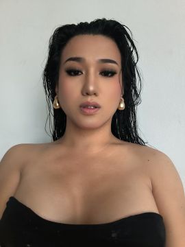 QUEEN OLIVIA