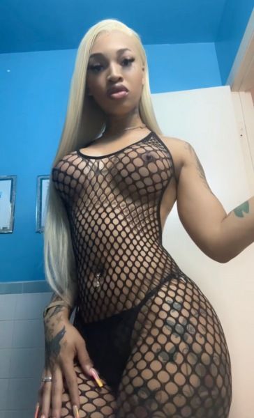 Hey Gentlemen I’m Ts Meriah Staxxx , I’m Here To Fufil All Your Fantasies Come True.      
      First Timers More Than Welcomed ‼️

        I Stand 5’10 ,Slim Waist , Fat 🍑💦
             With a 9.5 She Stick 🍭🍭🍭
       
         What you See is what you get ‼️‼️
    FaceTime Mee I’m 100000%