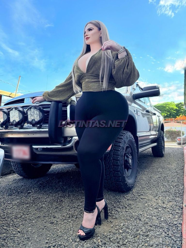 Chloe Alvarado 