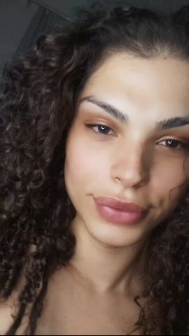 Viktoria Boneca