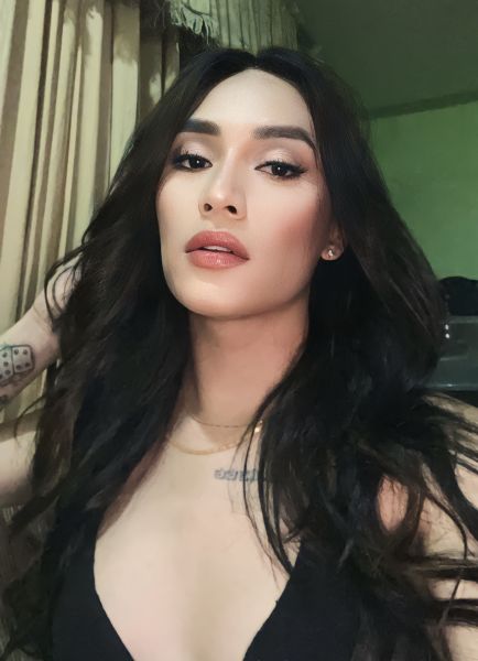 Your cutest ladyboy 

all natural no any surgeries 
Philippines half Spanish 25yrsld
About more details just message me and let’s talk what you truely desire 😈