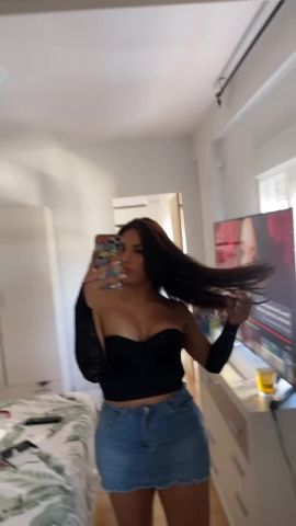Alexandra Sifuentes
