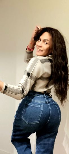 Bella Belluthi 