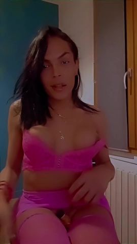 Bella Belluthi 