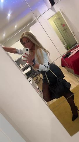Michelle Paris