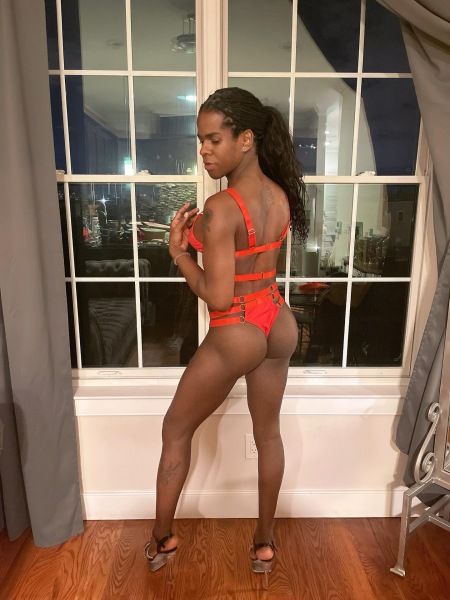 I'm a hot Brazilian/Latina trans woman, model and dancer. I love going to the gym every day. I have black hair with braids and a contagious smile that will certainly brighten your day. I love travel, musicals, all types of restaurants and especially kind, chivalrous men to share everything with. Ple...