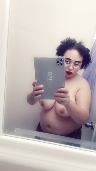 Hey it's kocainekitty! 
I'm so hungry and horny for your dick or even pussy 
I want you to pick up your phone text me now and find the time after work to hmu I know your busy as am I . 
Schedule a meeting ! I'm outcall only so your place or cardate 
I'm available now to meet up ..a little about...