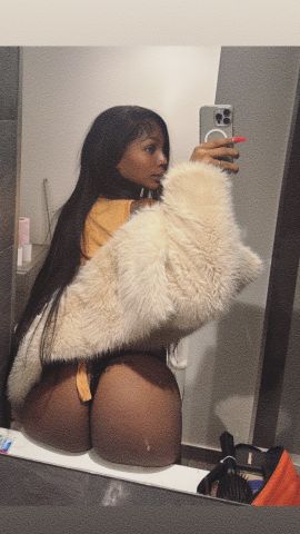 Liz Ebonny