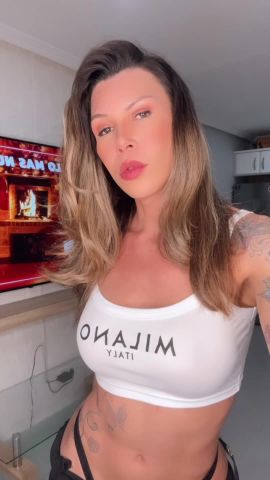 Isabella Carvalho