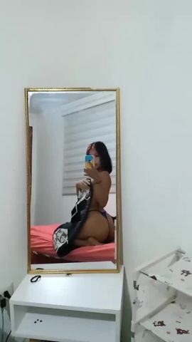 Anahi BB