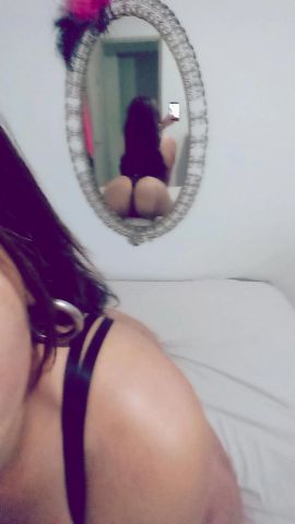 Naira R