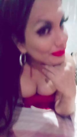 Naira R
