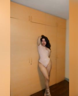 TIFFANY HOT