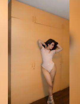 TIFFANY HOT