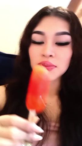 TIFFANY HOT