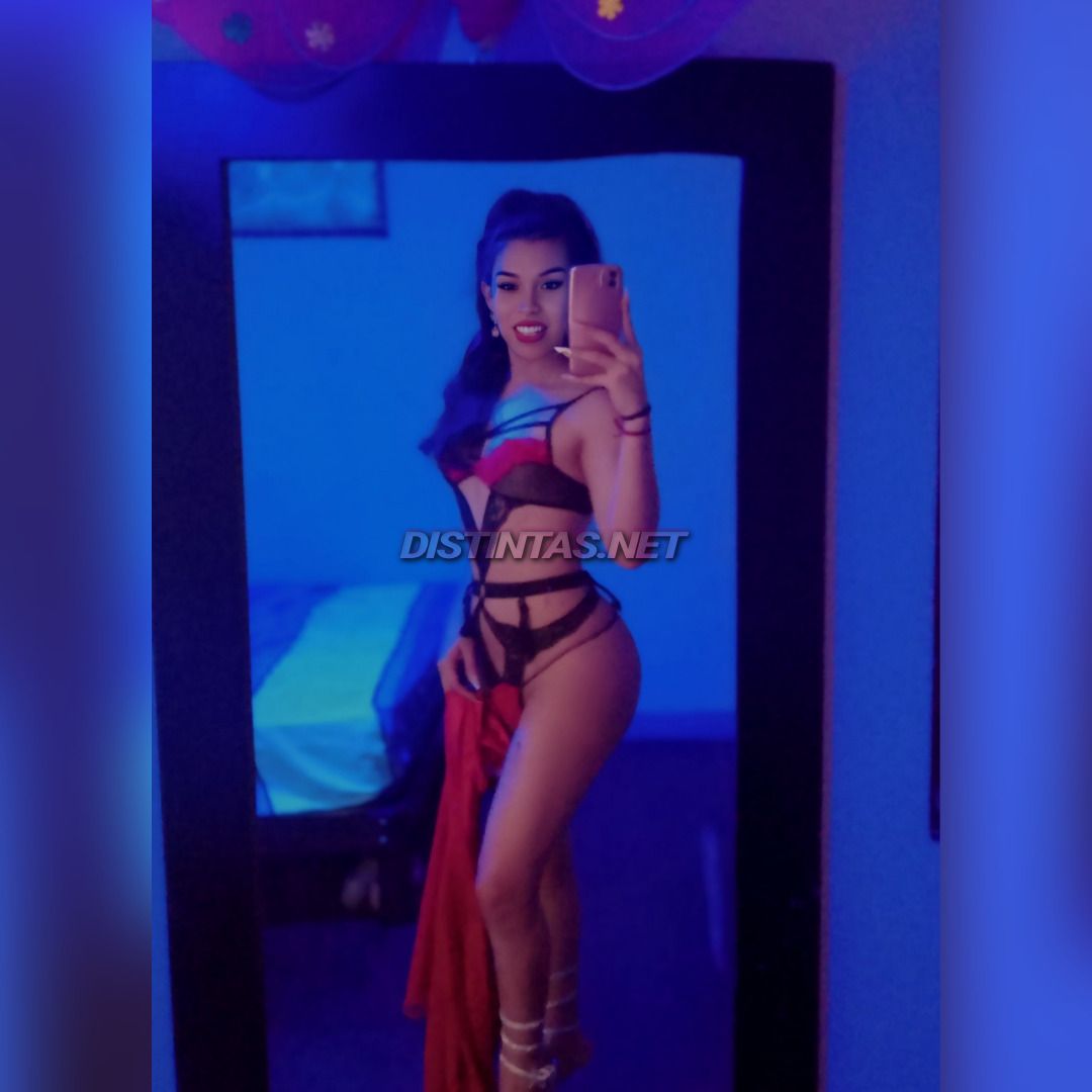 TIFFANY HOT