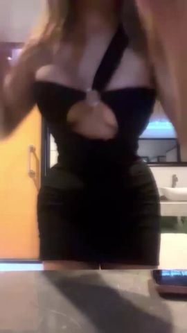 TIFFANY HOT