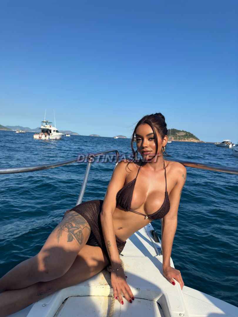 Rebecca Lopes 