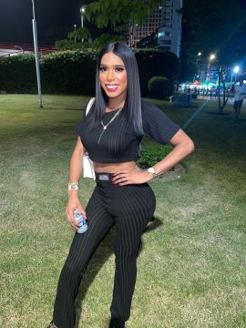 Naquira L
