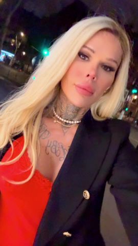 Clara Dominatrix