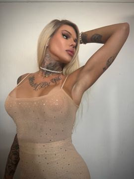 Clara Dominatrix