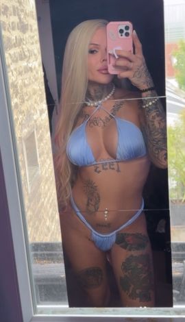 Clara Dominatrix