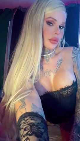 Clara Dominatrix