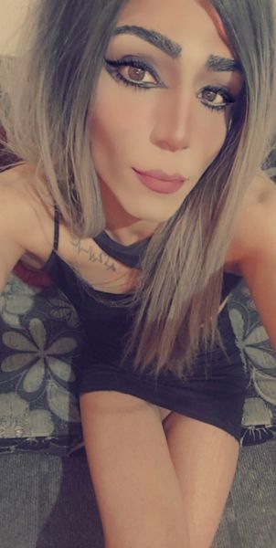 Hi, I'm Nicole, I am 26 years old from Amman
Serious people massage and practice is very nice Men over 33 years old are nothing. But the big people are careful and better I don't like those who act stupidly I like seriousness