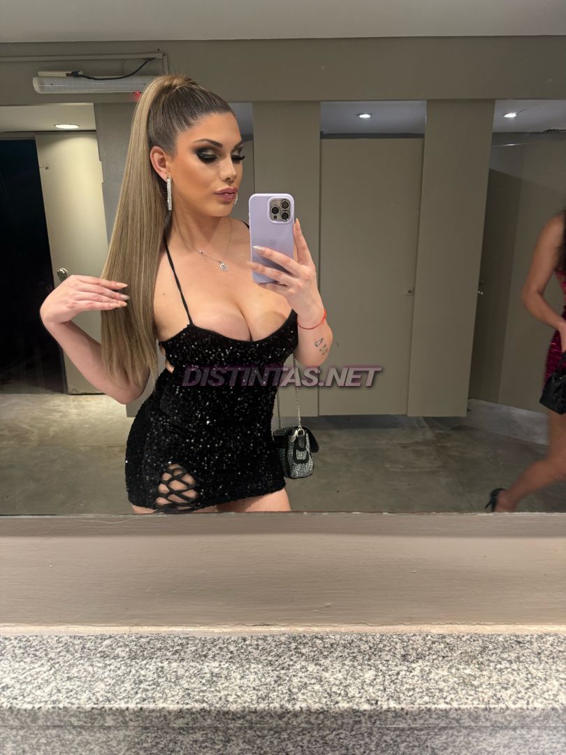 Nicole J