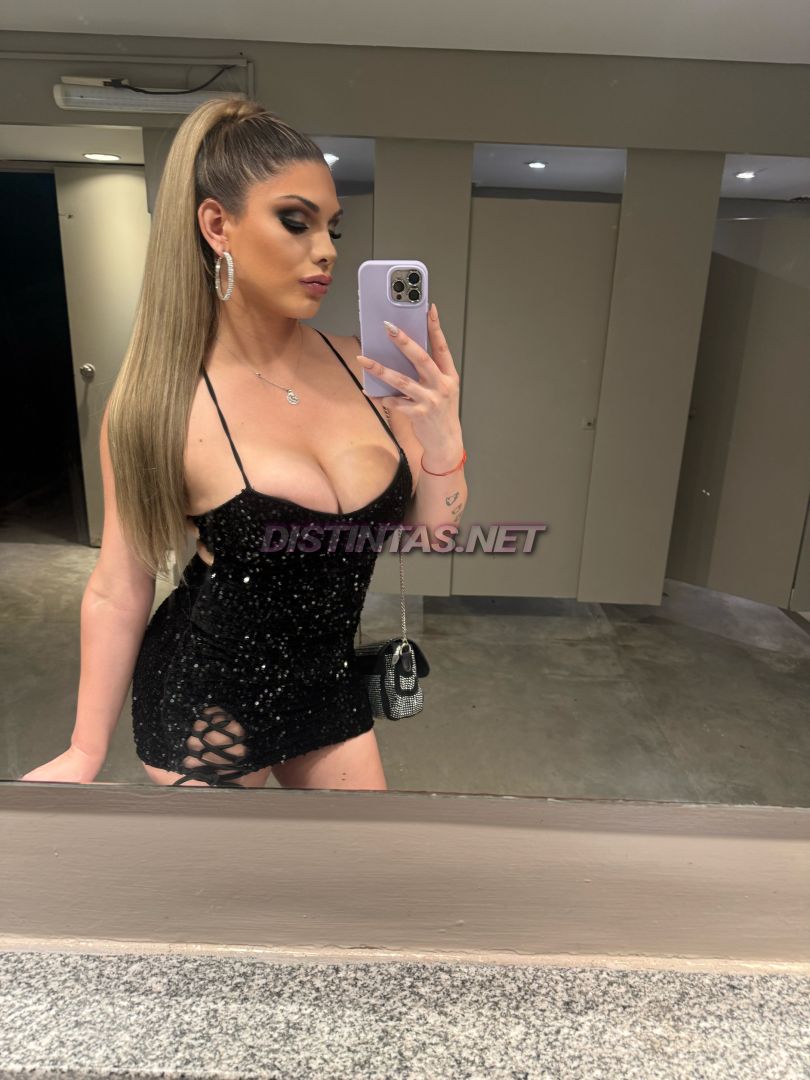 Nicole J