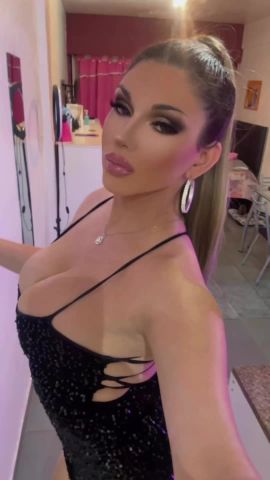 Nicole J