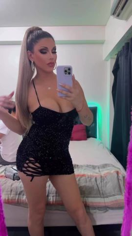 Nicole J