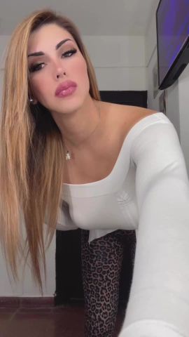 Nicole J