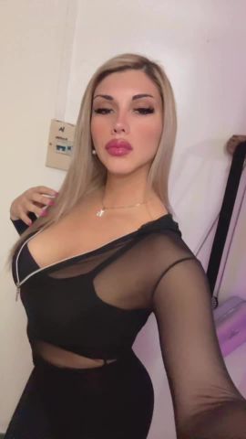 Nicole J
