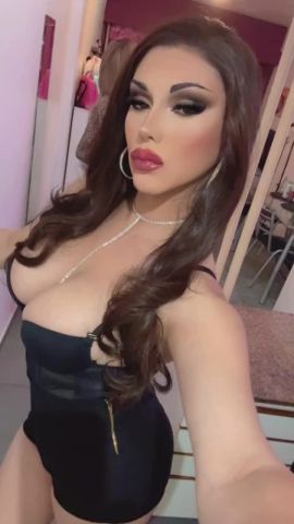 Nicole J
