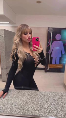 Nicole J