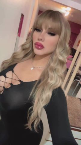 Nicole J